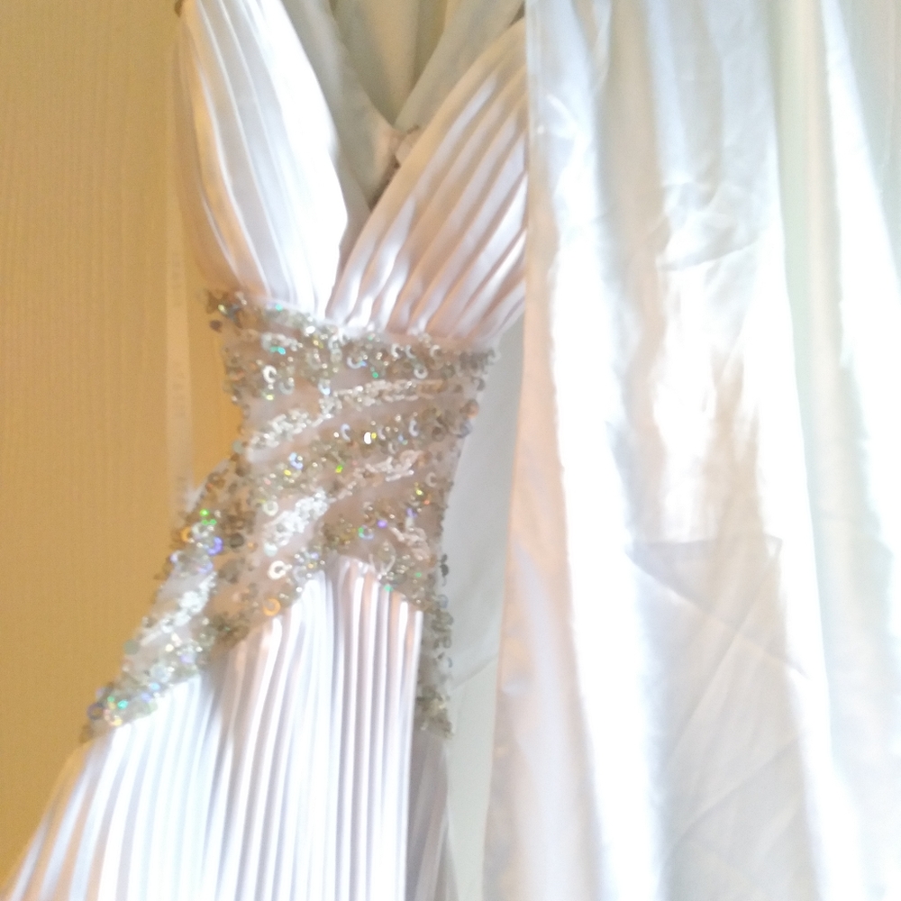 White goddess formal